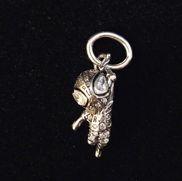 S925 Sterling Silver Spiderman Charm - Picture 1 of 3